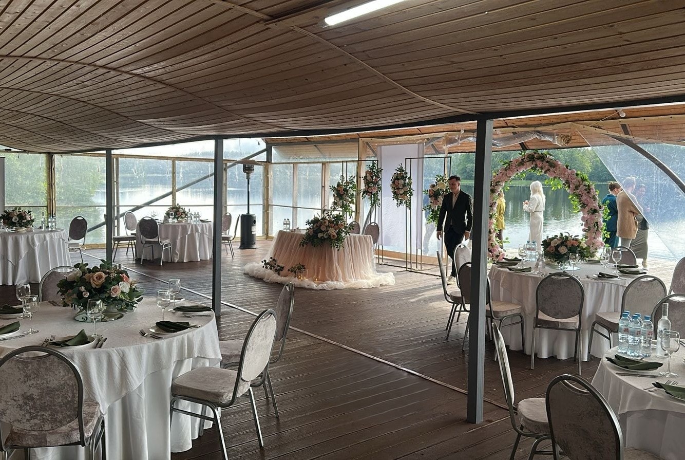 Беседка на воде